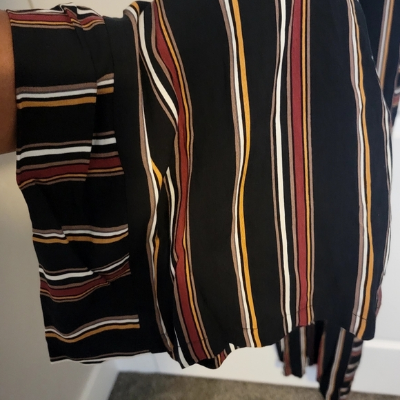 NWT Xhilaration wide leg Belt wrap style black stripe romper sz Medium. - Picture 6 of 7